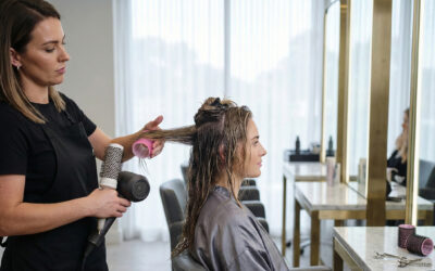 Comment faire un brushing avec des bigoudis ?